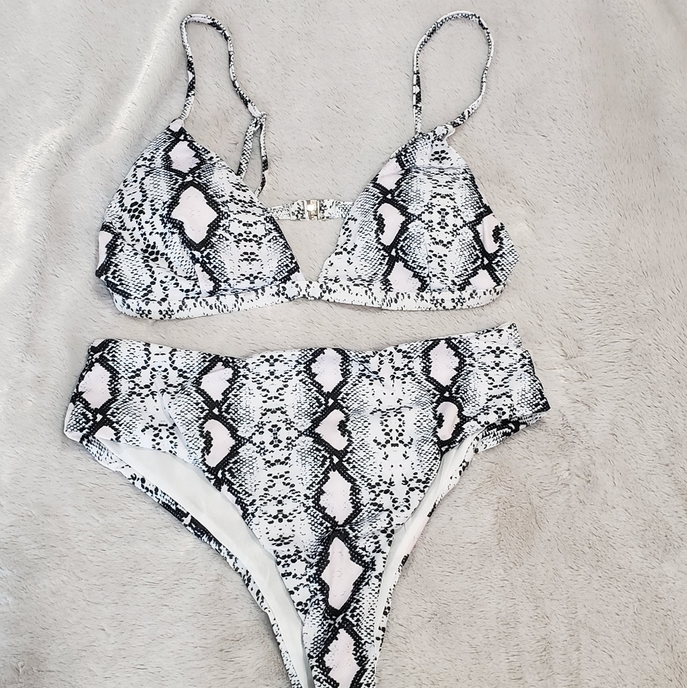 High waisted snake skin bikini - Picture 3 of 7